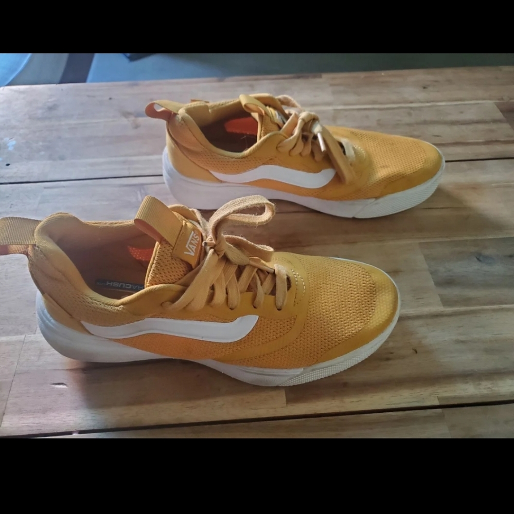 vans ultrarange rapidweld, womens 7.5/ mens 6